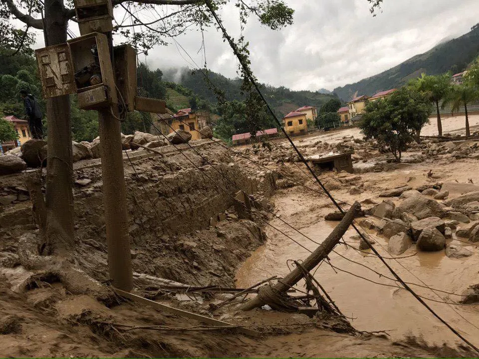 Ít nhất 20 người chết, mất tích do lũ quét ở các tỉnh phía Bắc  ảnh 12