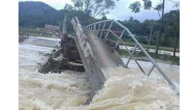 Mưa lũ đã làm 93 người chết và mất tích ảnh 2