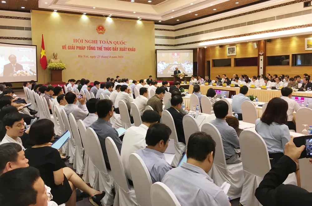 Thủ tướng cùng các doanh nghiệp bàn cách đẩy mạnh xuất khẩu ảnh 2