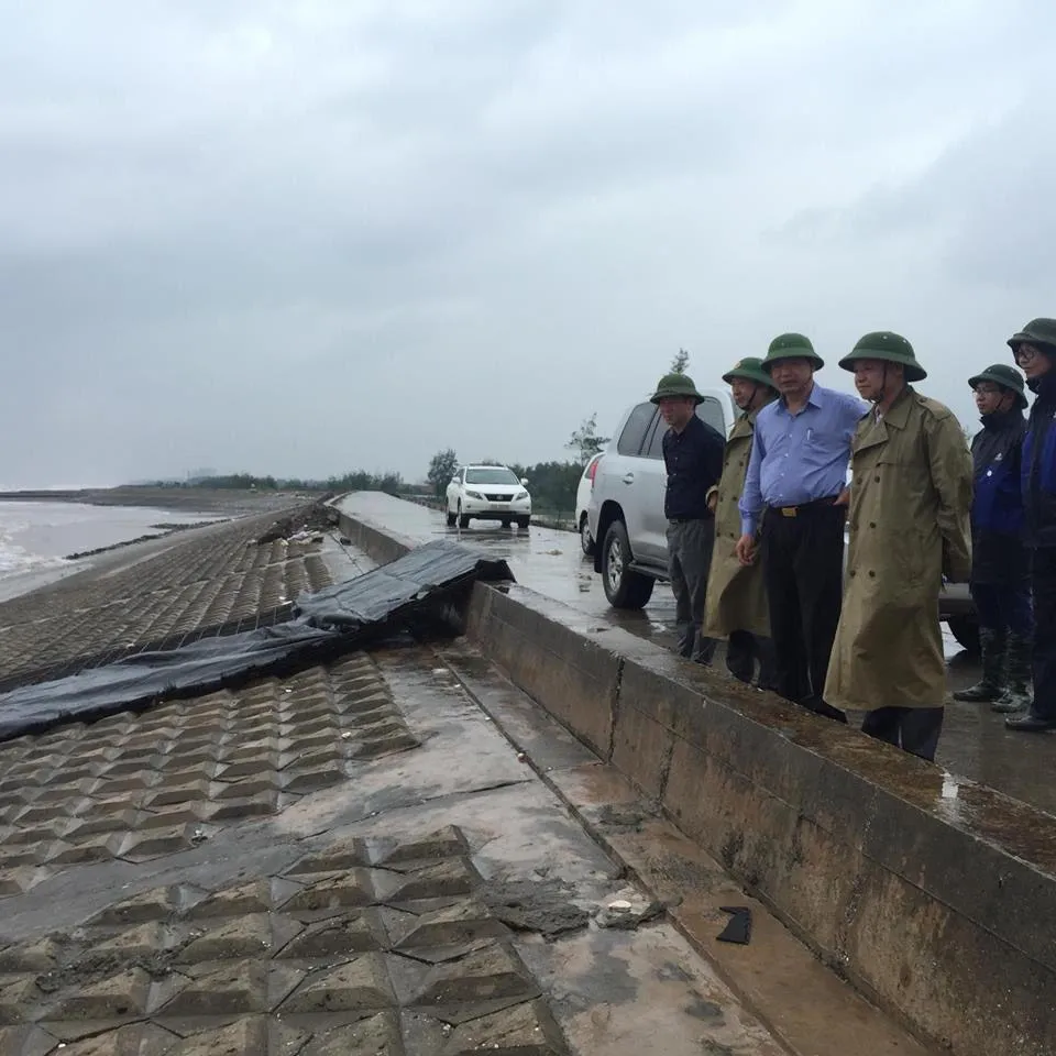 Chiều nay, bão số 3 (Sơn Tinh) đổ bộ vào Thái Bình – Hà Tĩnh ảnh 4