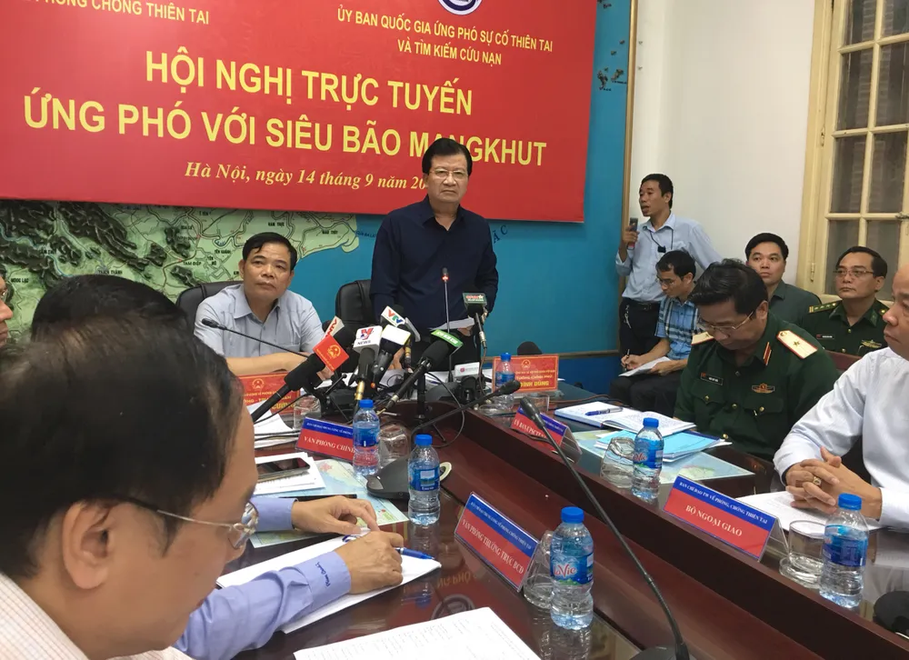 Điều động 44 tàu, 8 máy bay, 400.000 quân chống bão Mangkhut ảnh 1