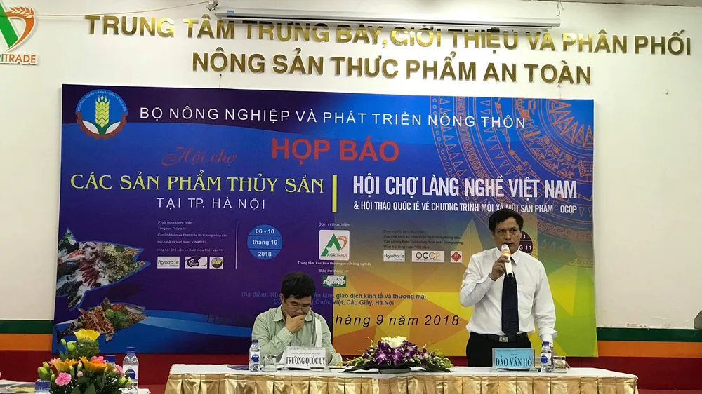 Quang cảnh buổi họp báo