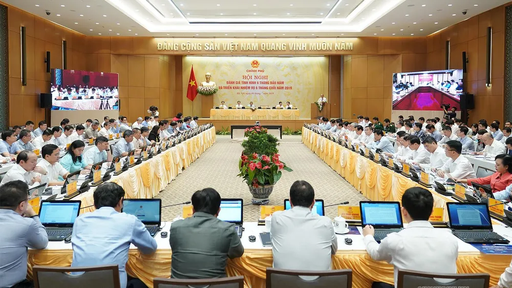 Sáng nay 4-7, Thủ tướng chủ trì họp trực tuyến với 63 tỉnh và thành phố ảnh 4