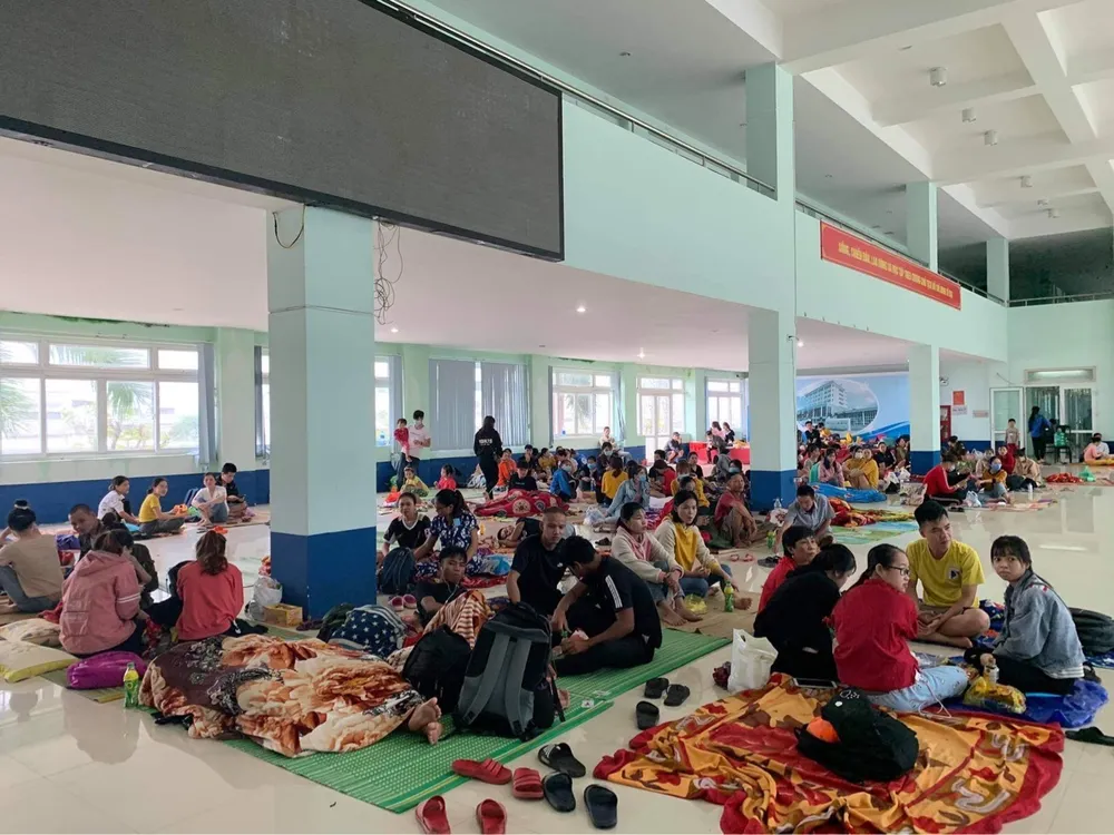 Dự báo bão số 9 cập bờ vào khoảng 10 giờ sáng nay ảnh 9