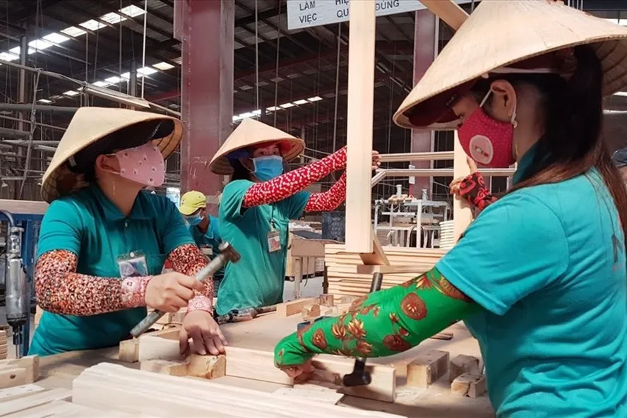 xuat-khau-do-go-2_YTZX