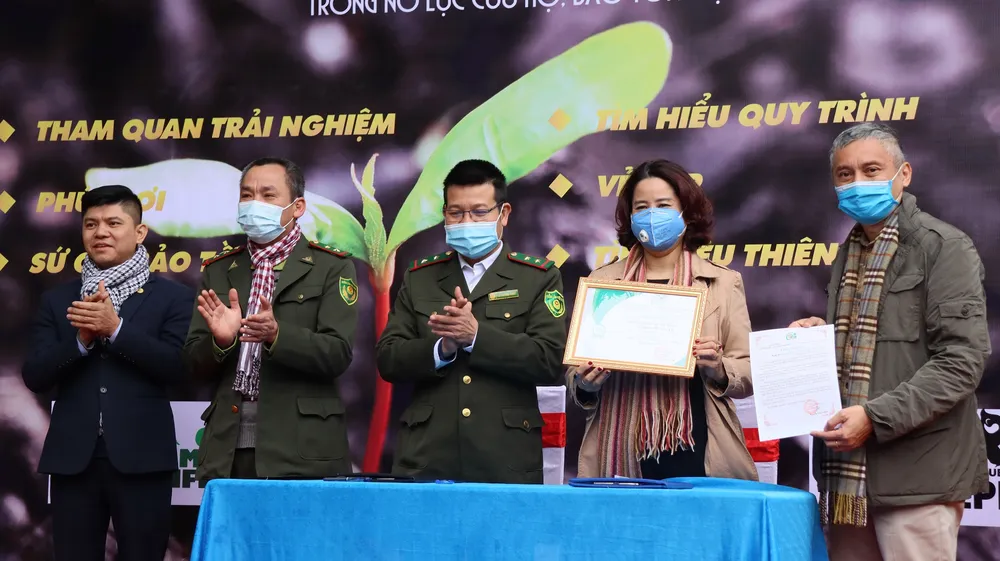 Nhiều người tham gia chương trình “Hành trình hồi sinh”, bảo trợ các loài thú hiếm tại Cúc Phương ảnh 4