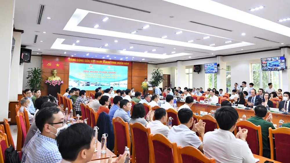 Quang cảnh hội nghị toàn quốc triển khai công tác ứng phó thiên tai năm 2023