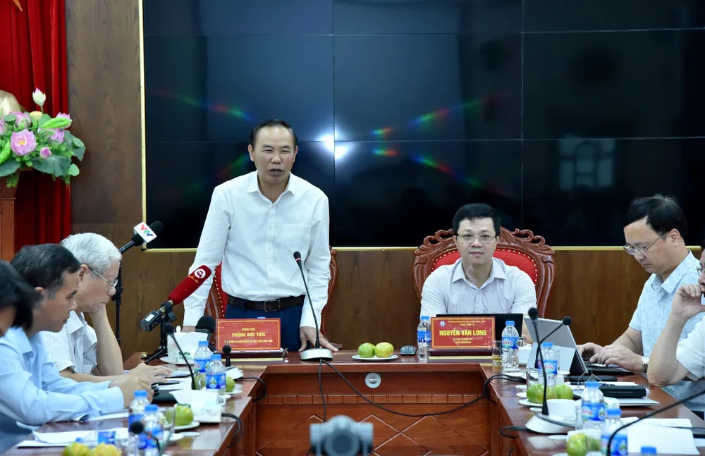 Buổi làm việc của lãnh đạo Bộ NN-PTNT, Cục Thú y, với các đơn vị nghiên cứu, sản xuất vaccine dịch tả heo châu Phi ngày 15-7