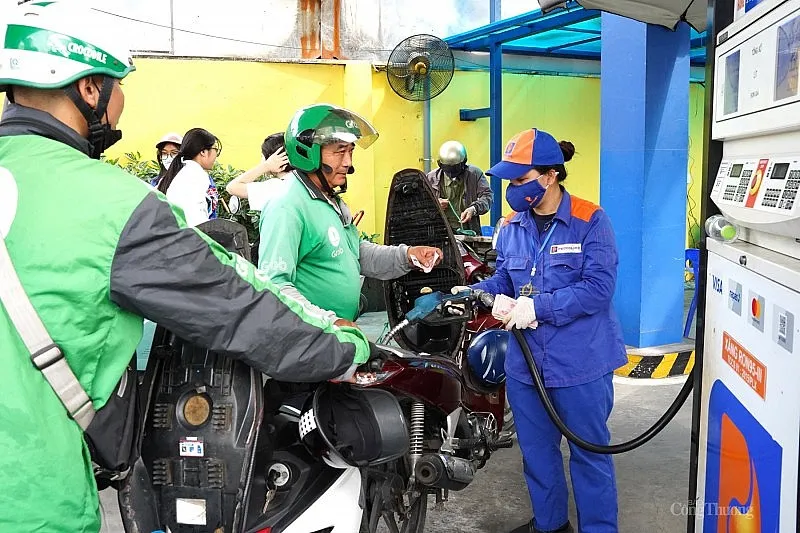 Bộ Công thương đã phân giao bổ sung nguồn xăng dầu nhập khẩu cho các tháng cuối năm 2023