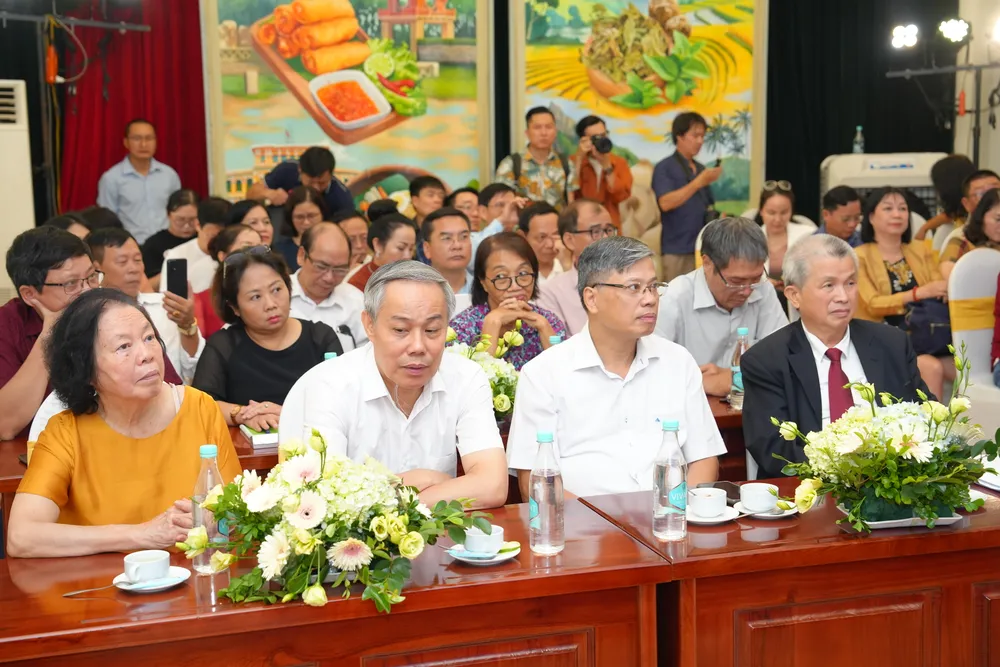 Các học giả tới dự hội thảo nâng tầm nước mắm Việt