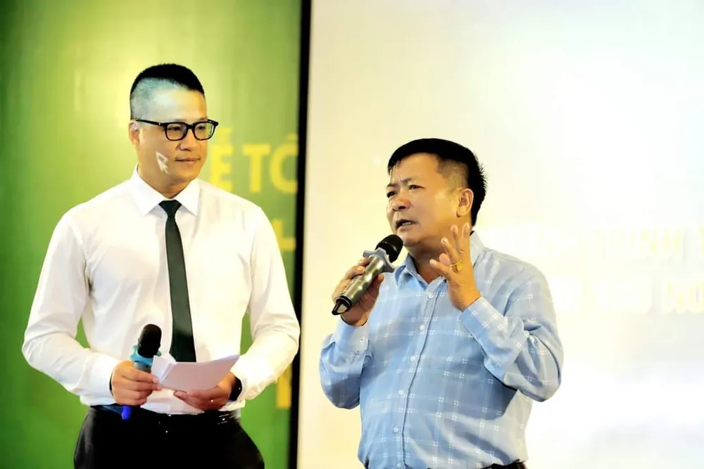 Một nông dân xuất sắc về mô hình OCOP ở tỉnh Bắc Giang giao lưu với báo chí