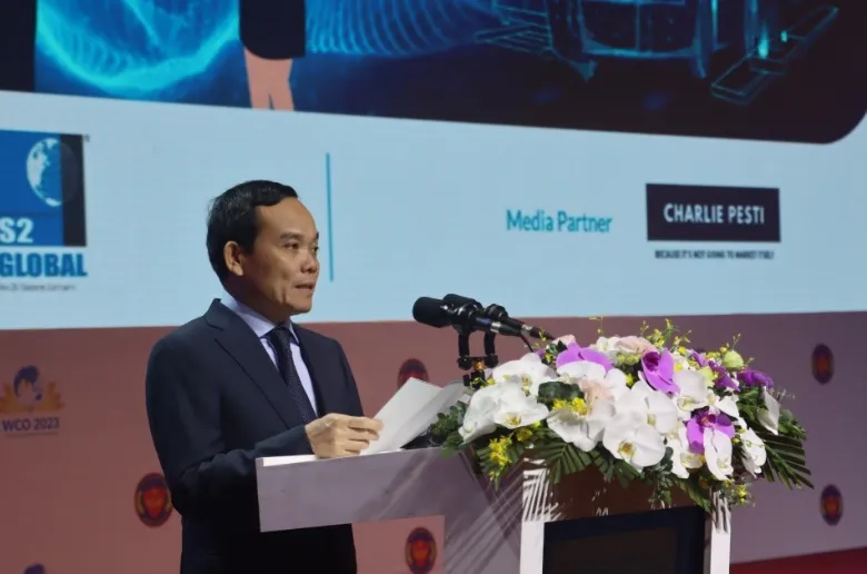 Phó Thủ tướng Trần Lưu Quang phát biểu tại lễ khai mạc Phó Thủ tướng Trần Lưu Quang phát biểu tại lễ khai mạc