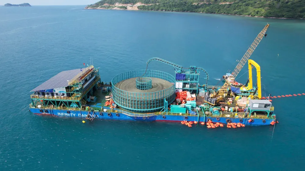 Dự án cấp điện lưới cho đặc khu Côn Đảo. Ảnh: EVN