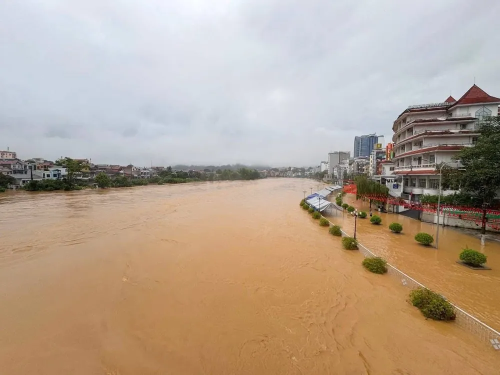 Hà Nội và các tỉnh phía Bắc mưa không ngớt