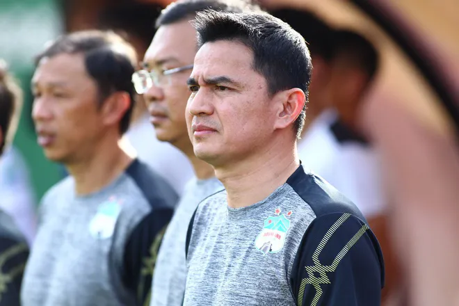 HLV Kiatisak liệu có giúp HAGL trở thành tâm điểm của V-League 2021?