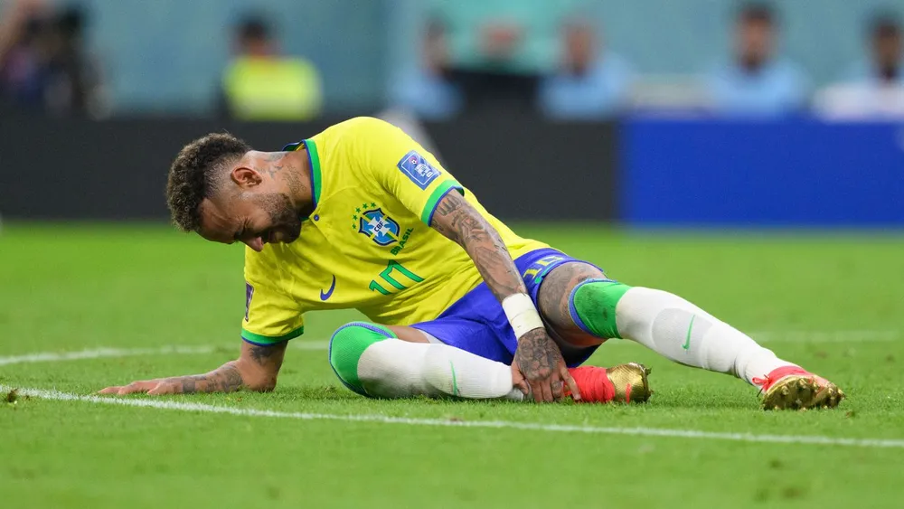 221125075457-01-neymar-injury-world-cup-1124-5611.jpg