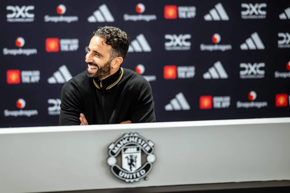 RUBEN-AMORIM-MANCHESTER-UNITED-scaled.jpg