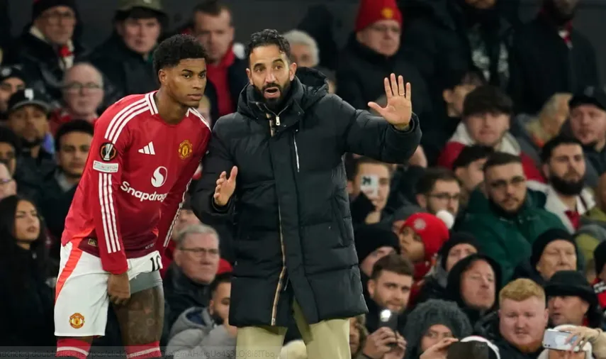 Ruben Amorim truyền đạt chỉ dẫn cho Rashford trong chiến thắng 3-2 của Manchester United trước Bodø Glimt tại Europa League vào tháng trước.png