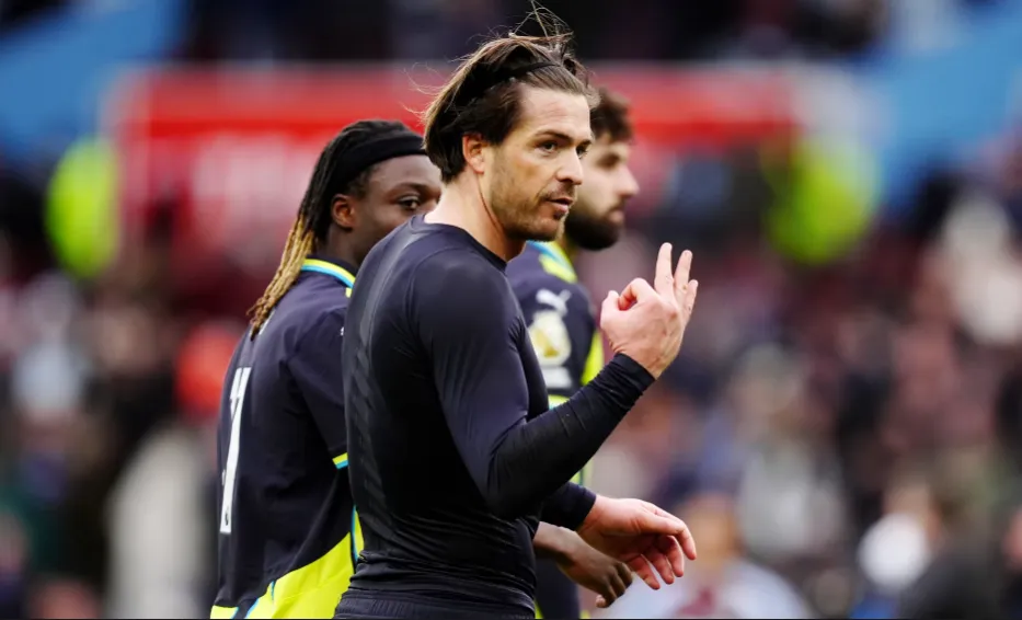 Grealish đã giành được ba chức vô địch Ngoại hạng Anh kể từ khi rời Aston Villa đến Manchester City và nhắc nhở người hâm mộ quê nhà về điều đó..png