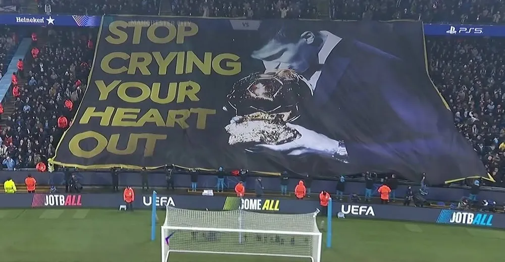 Bóng đá đỉnh cao không thiếu những màn "troll" đáng quên