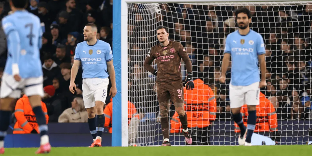 Man City: Sụp đổ vào phút chót, những sai lầm đắt giá