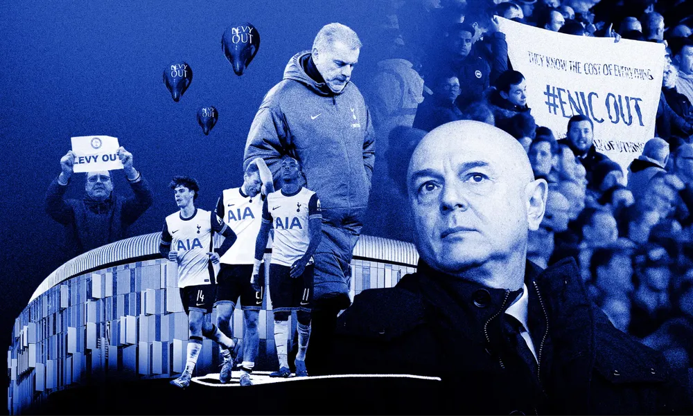 Cổ động viên phản đối chủ tịch Levy khi Tottenham vẫn trong vòng xoáy thất bại