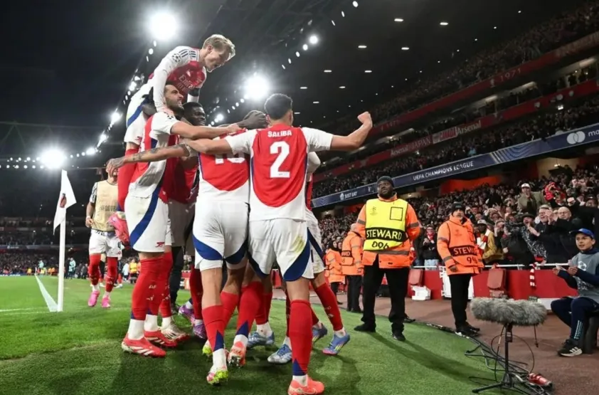 Tại sao Arsenal có thua ở Paris thì cũng phải thua cho… xứng đáng
