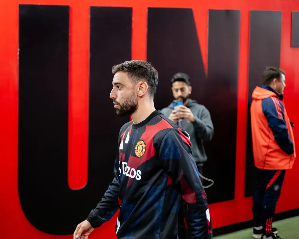 Bruno Fernandes ở lại đồng nghĩa với việc Man.United phải đánh đổi