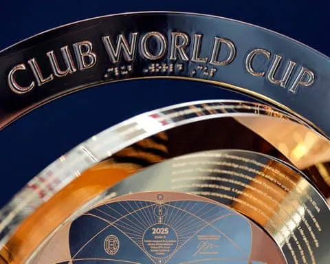Tiền thưởng và phí tham gia cho đội vô địch Club World Cup, như Chelsea chẳng hạn, có thể lên tới khoảng 100 triệu bảng. Ảnh: Mark Humphrey/AP