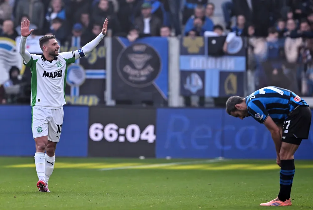 ‘Lá cờ cuối cùng’: Domenico Berardi – biểu tượng lòng trung thành hiếm hoi