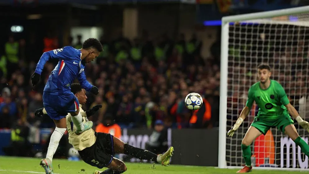 Khi Estevao đánh bại Lamine Yamal