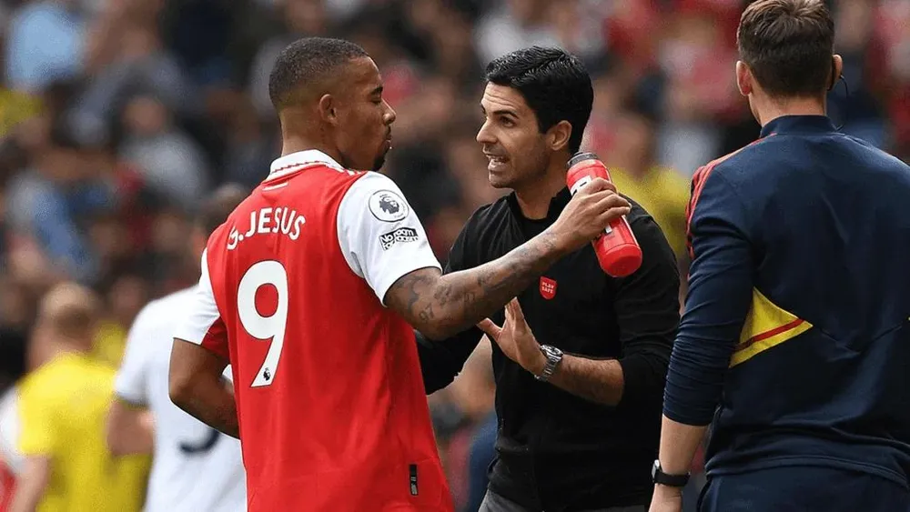 Gabriel Jesus trở lại: "Bài Toán Hạnh Phúc" của HLV Arteta