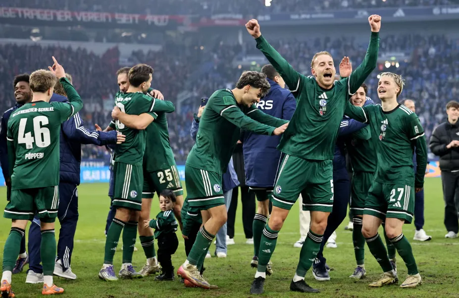 Schalke 04 trỗi dậy hay bí mật của bóng đá Đức