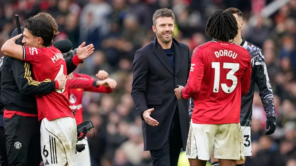 Hậu “derby Manchester” thứ 198: Tỉnh giấc bằng linh hồn Ferguson