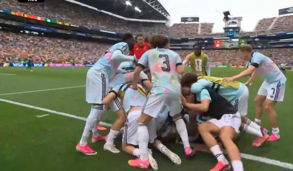 Bỉ - Senegal 3-2: Màn ngược dòng không tưởng và bàn thắng muộn nhất lịch sử World Cup
