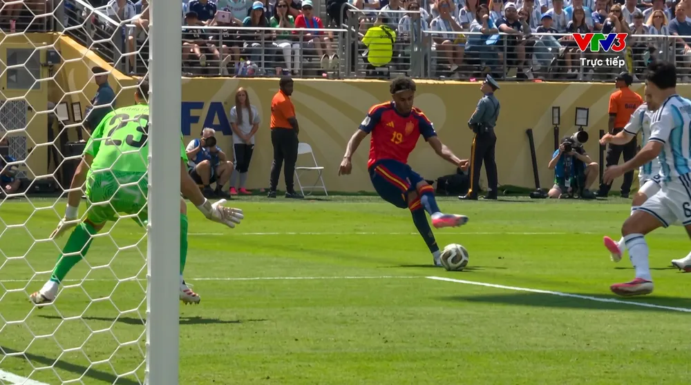Chung kết, Tây Ban Nha - Argentina 0-0 (Hiệp 1): Thế trận chặt chẽ, Tây Ban Nha dồn ép