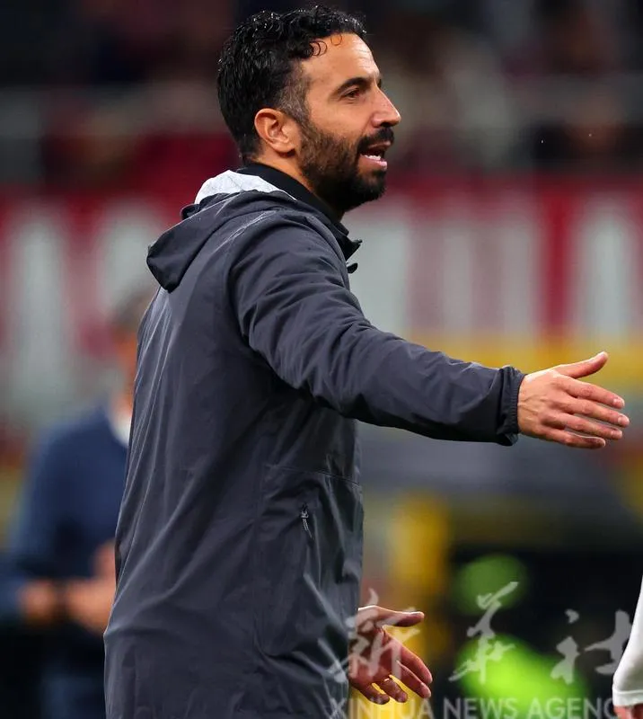 Thêm “điềm xấu” cho Man United: Ngày về tệ hại của "người cũ" Amorim