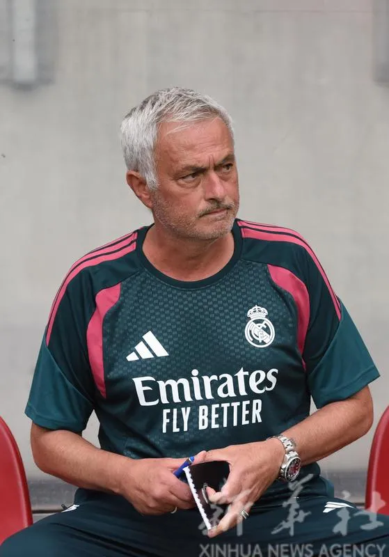 Toni Kroos ngợi khen Mourinho khi thắng El Clasico