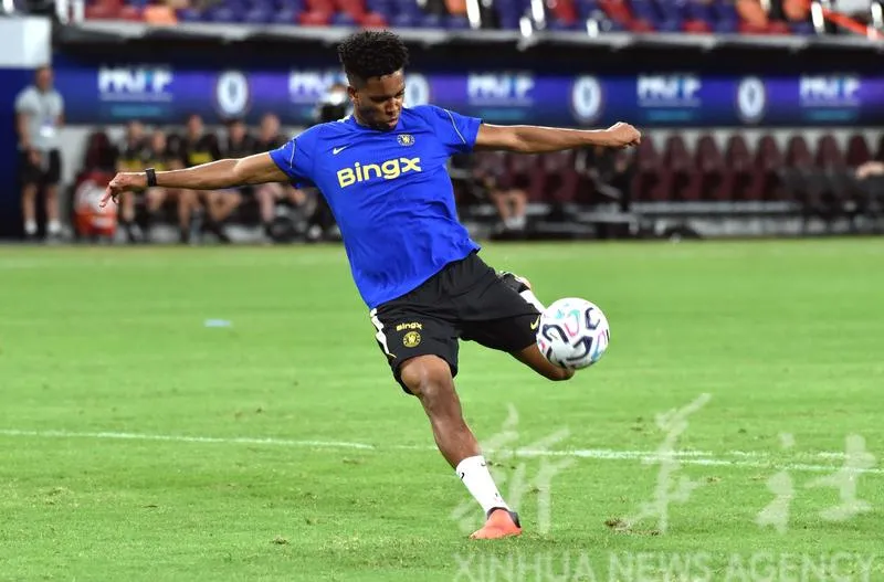 Estevao không được ra sân dưới thời Xabi Alonso. Ảnh THX
