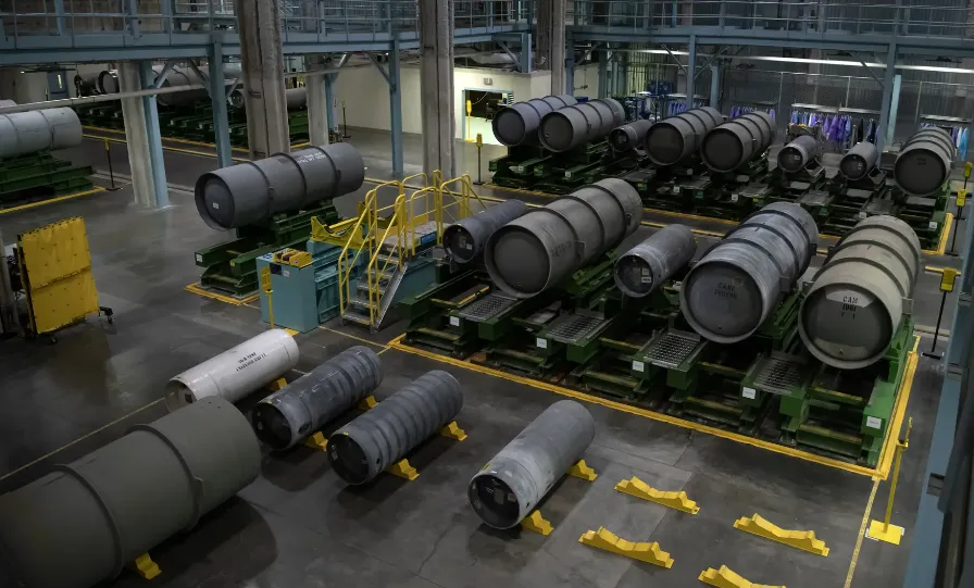 Các thùng uranium đã làm giàu tại cơ sở hạt nhân Urenco, ở New Mexico, Mỹ. Ảnh: AXIOS