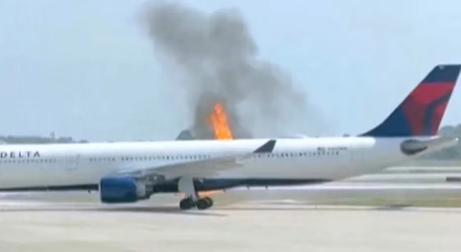 CNN: Máy bay A330 bị cháy ở sân bay Orlando