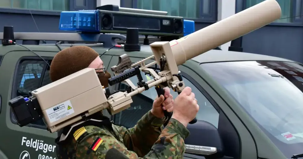 Thiết bị gây nhiễu chống UAV của Đức. Ảnh: DW