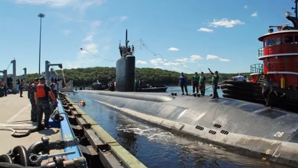 Tàu ngầm tấn công lớp Los Angeles, USS Hartford tại Căn cứ tàu ngầm hải quân New London, Mỹ. Ảnh: NAVAL-TECHNOLOGY