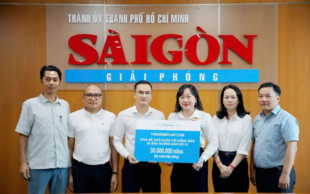 tặng quà 2 VIETNGA.JPEG.jpg