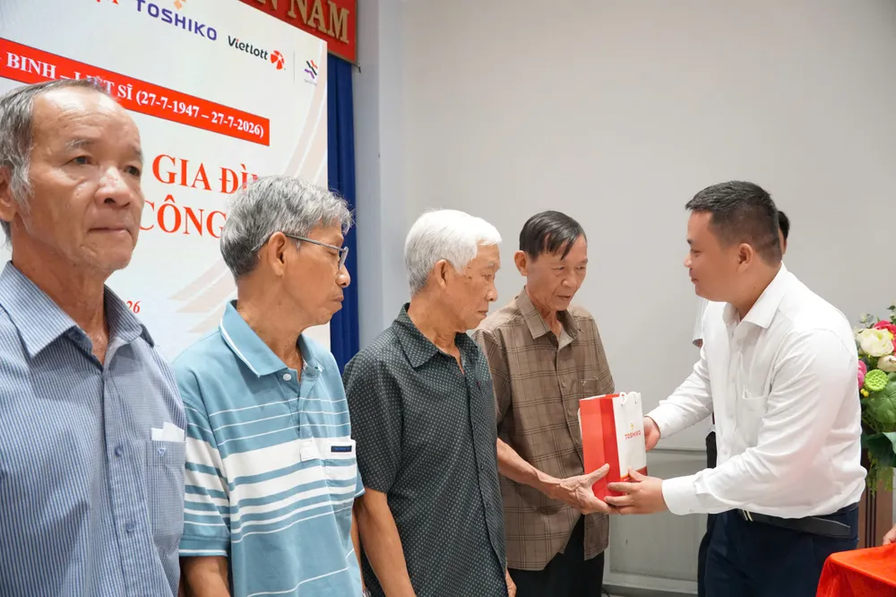 tặng quà 27-7 tại Phường Bà Rịa (1).jpg