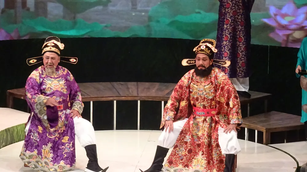 Trăm năm sân khấu cải lương -  Bài 1: “Thánh đường cải lương” - Một thời rực rỡ ảnh 1