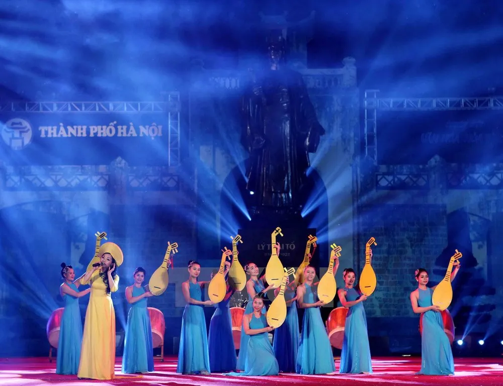 Nhiều hoạt động kỷ niệm Ngày Giải phóng thủ đô Hà Nội ảnh 1