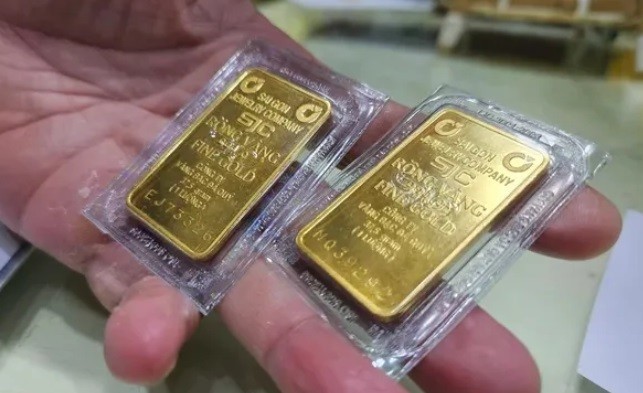 仅5日内SJC黄金购买者遭受重大亏损。 