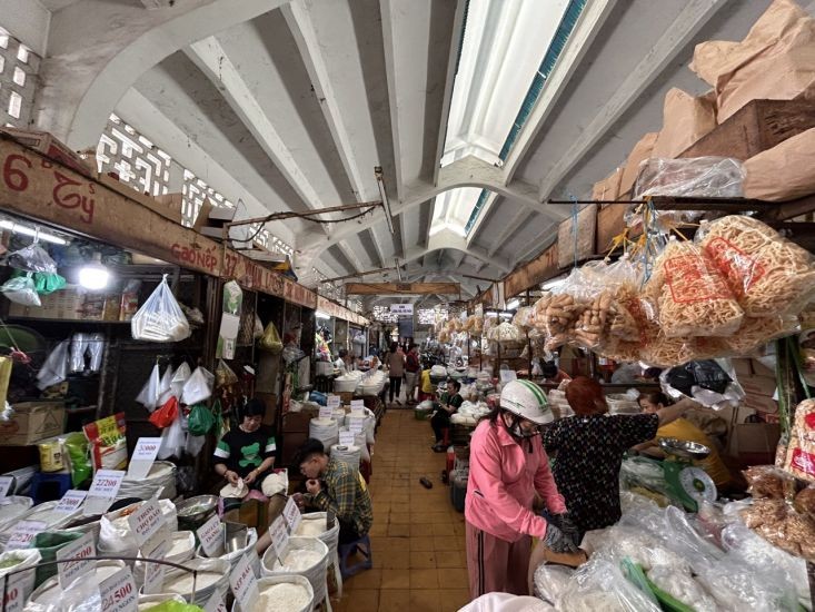 胡志明市将清拆、转换低效运营街市