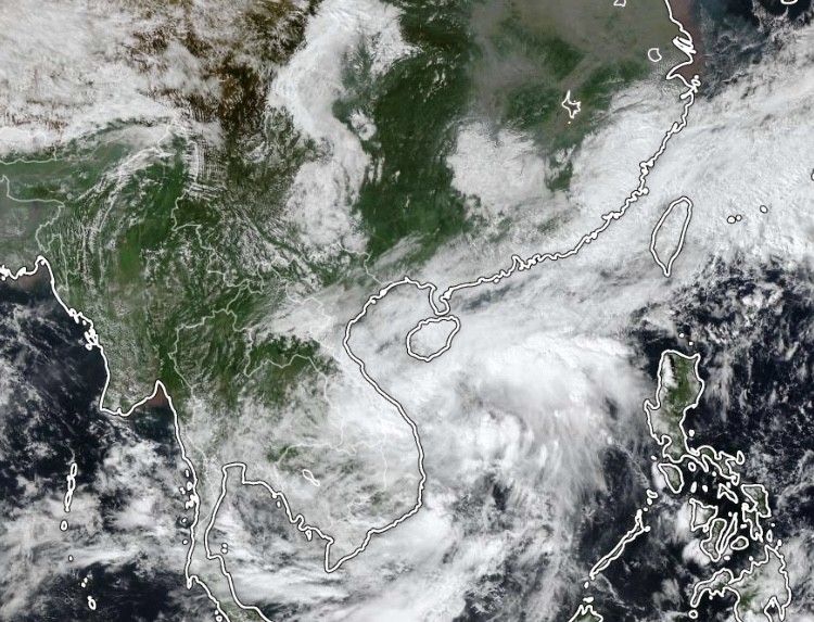 一股增强的冷空气正从大陆北方向大陆南方移动。卫星图像拍摄于下午5时。 